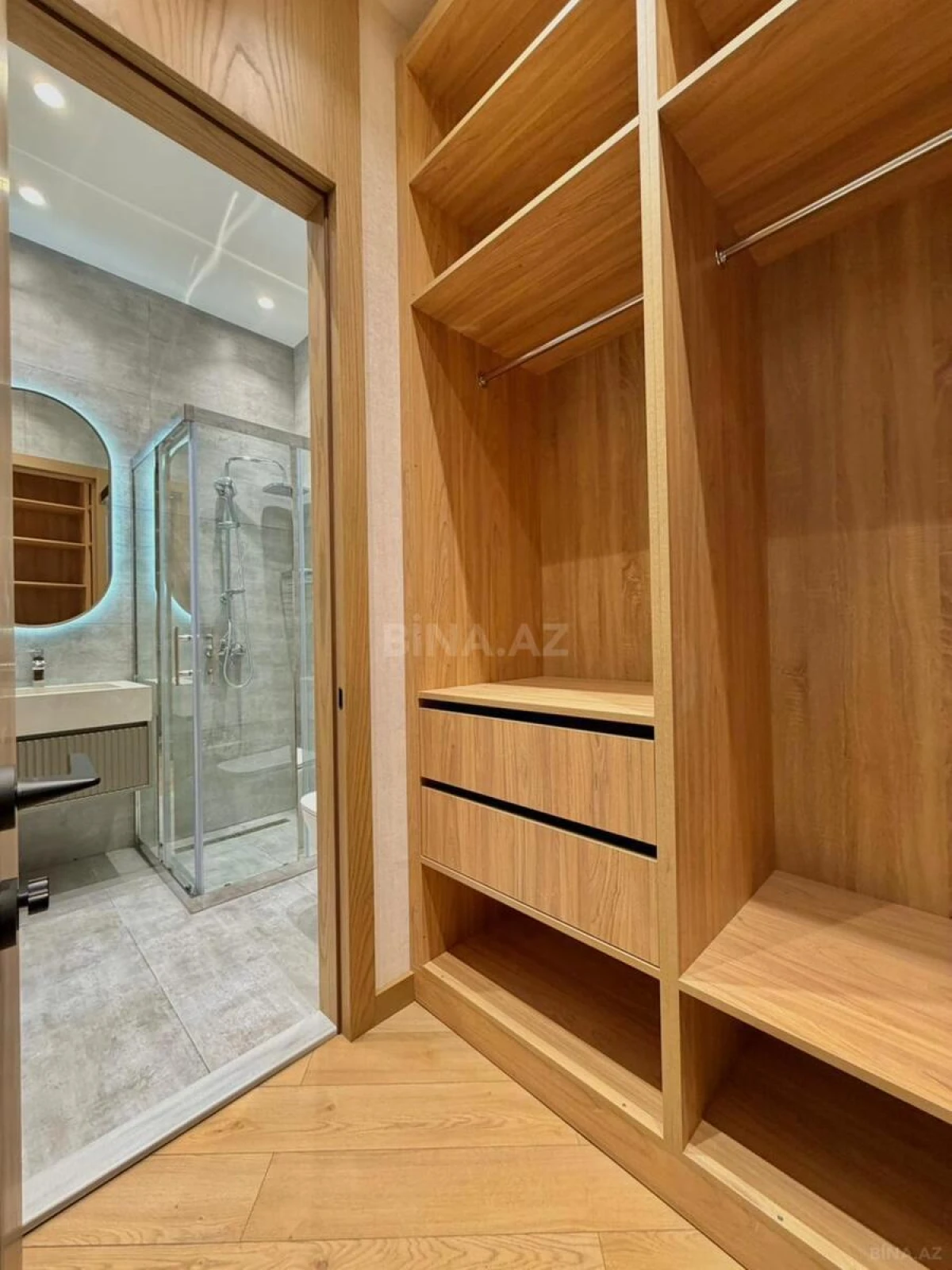 Satılır 5 otaqlı həyət evi 250 m²