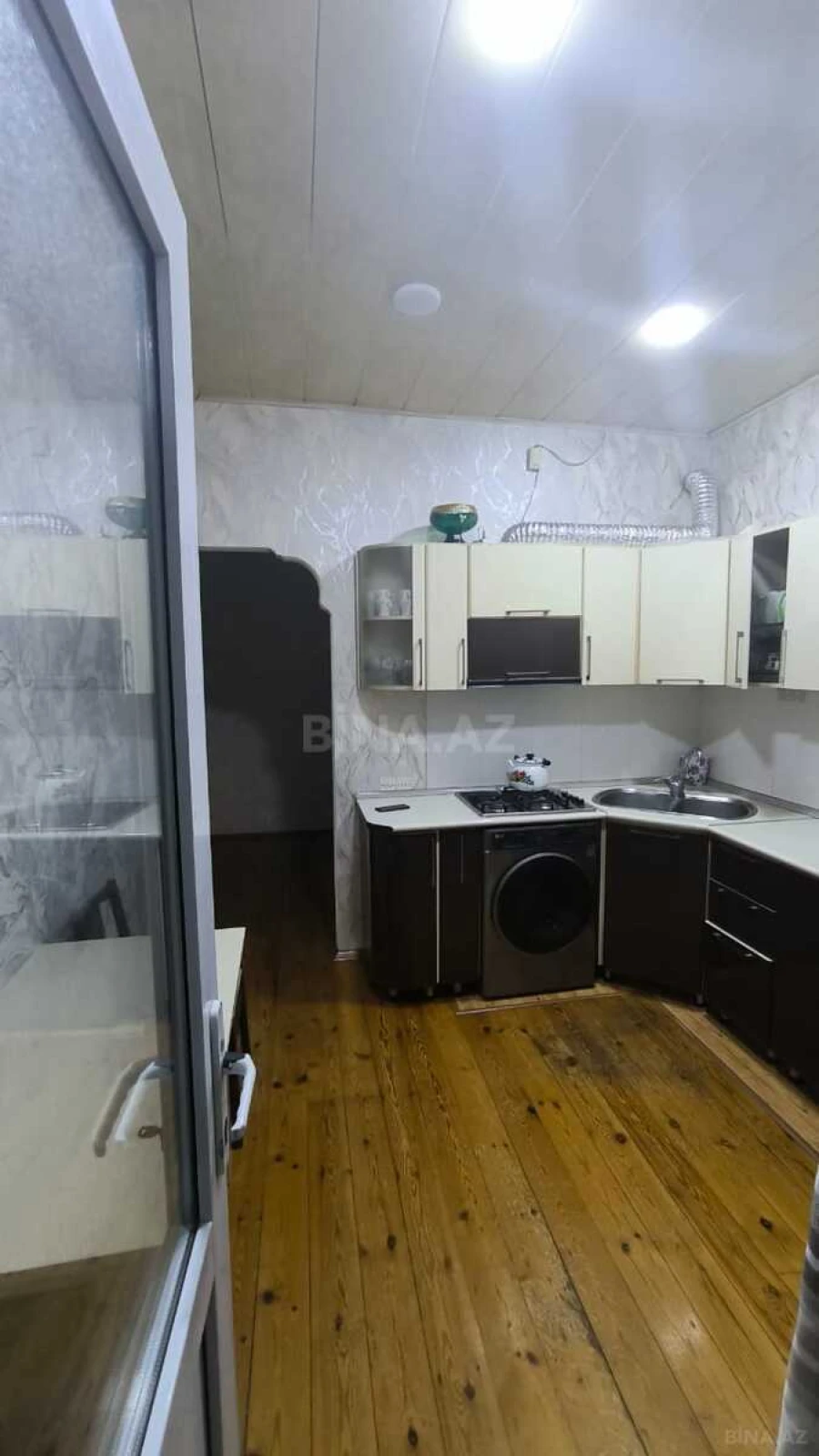 Satılır 2 otaqlı mənzil 78 m²
