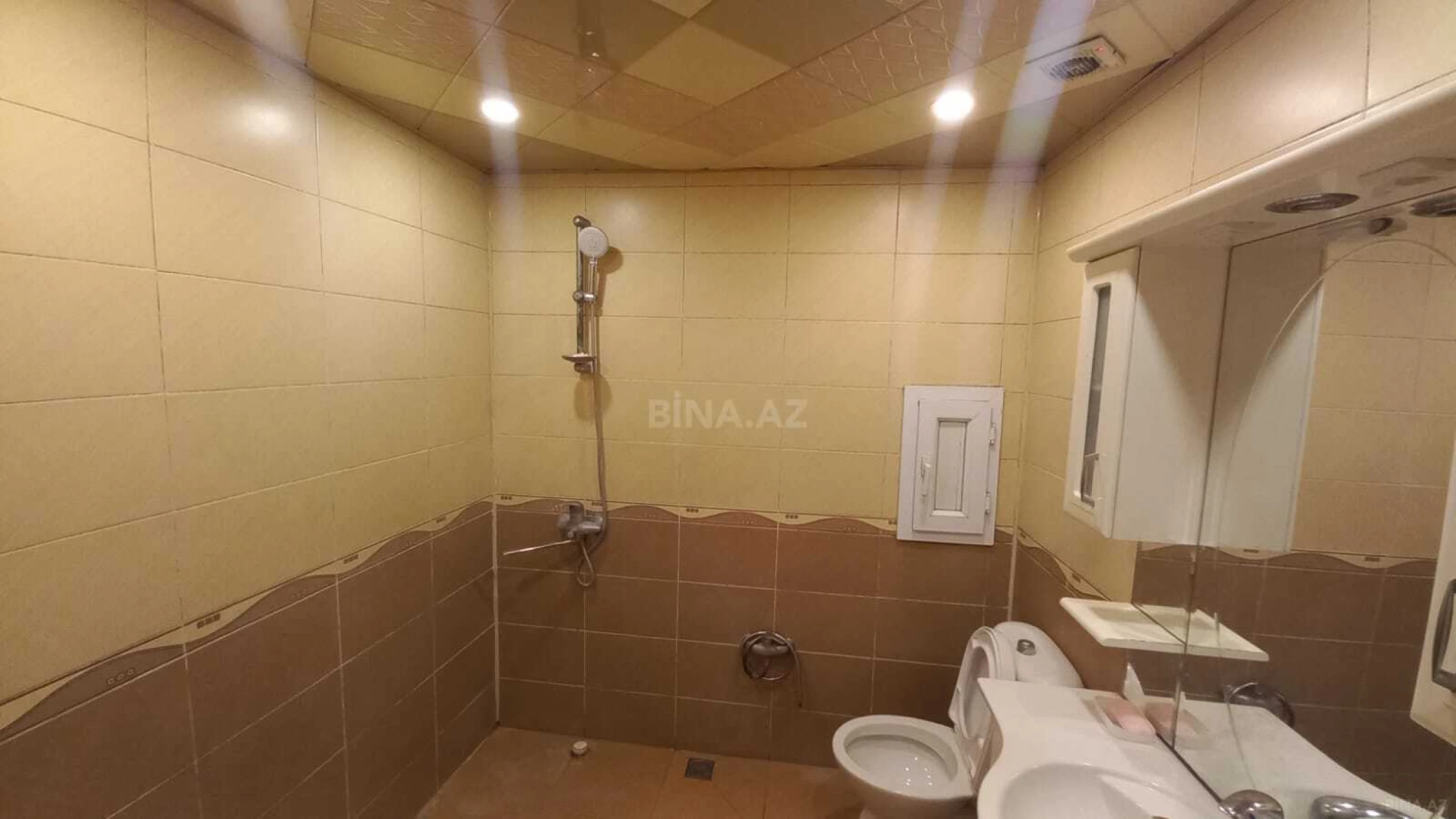 Satılır 2 otaqlı mənzil 78 m²