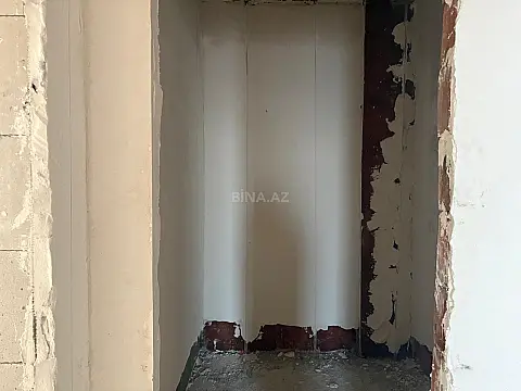 Satılır 3 otaqlı mənzil 136 m²