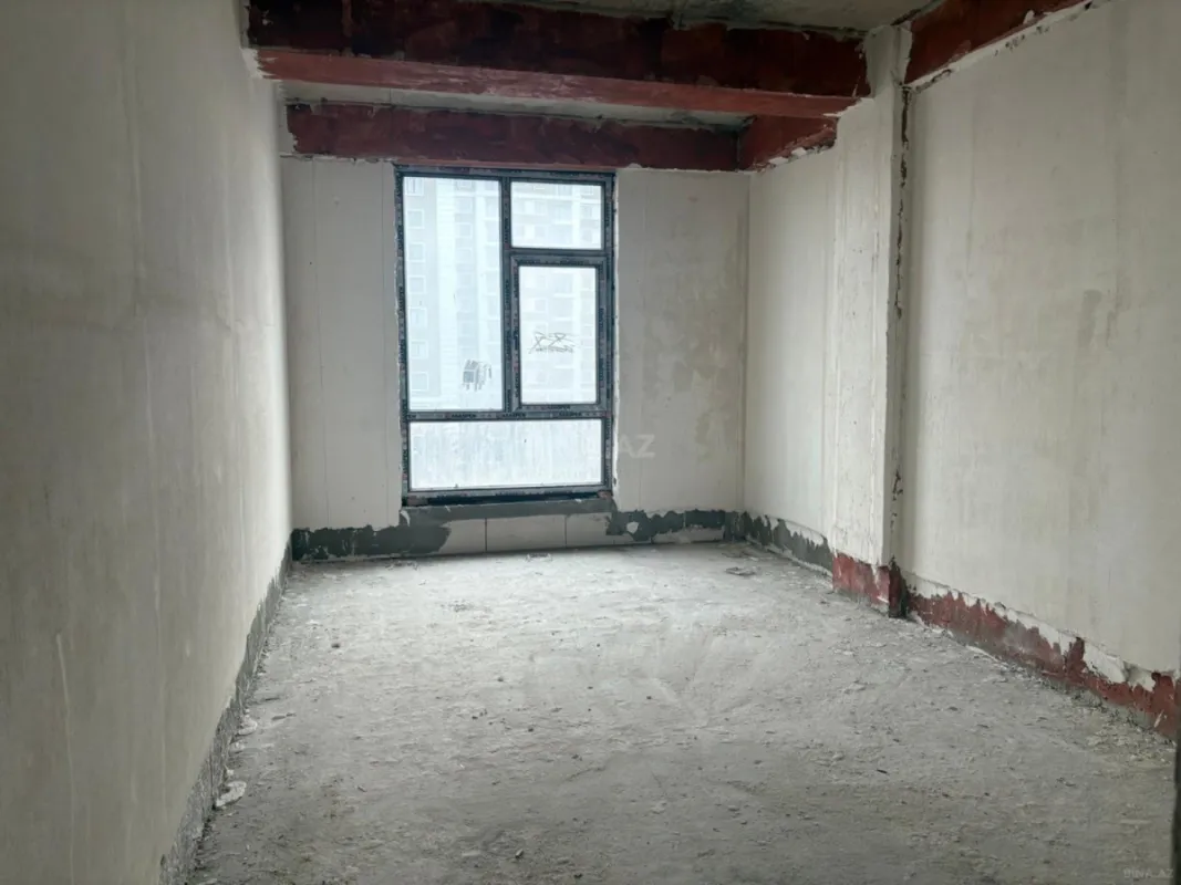 Satılır 3 otaqlı mənzil 136 m²