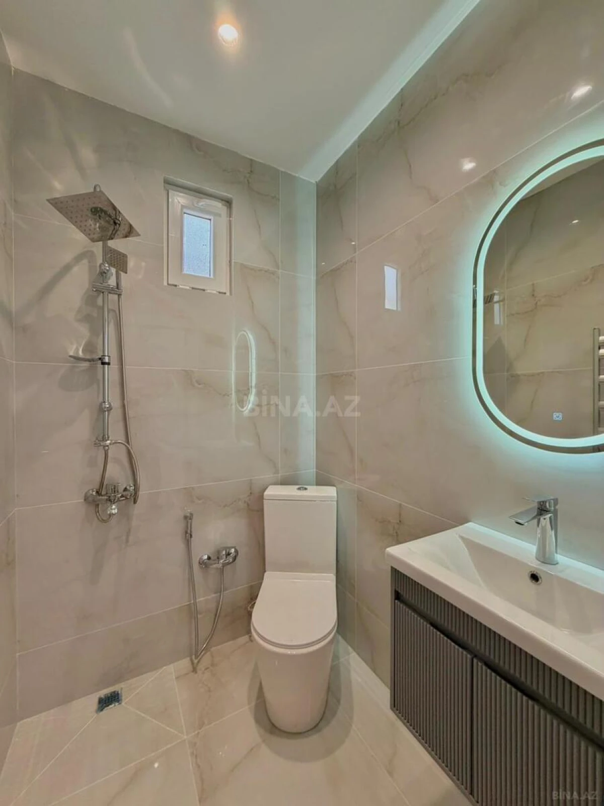 Satılır 4 otaqlı həyət evi 150 m²