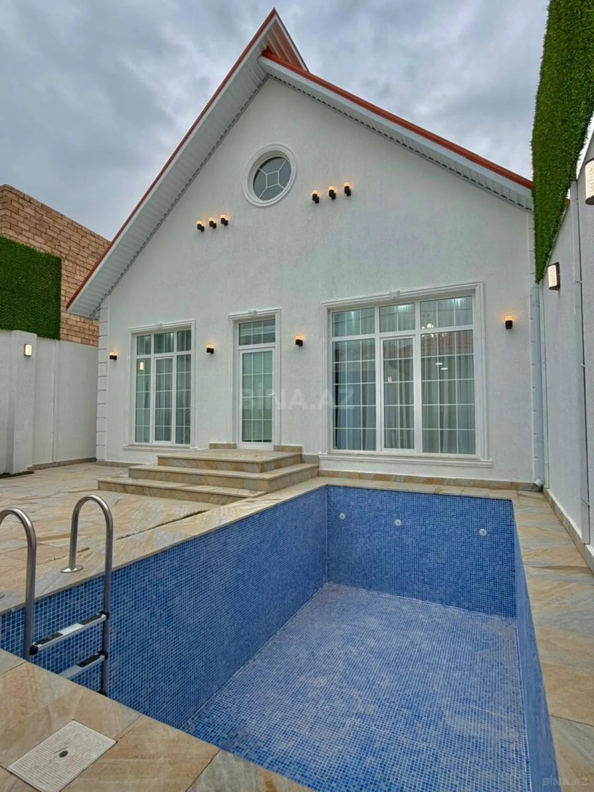 Satılır 4 otaqlı həyət evi 150 m²