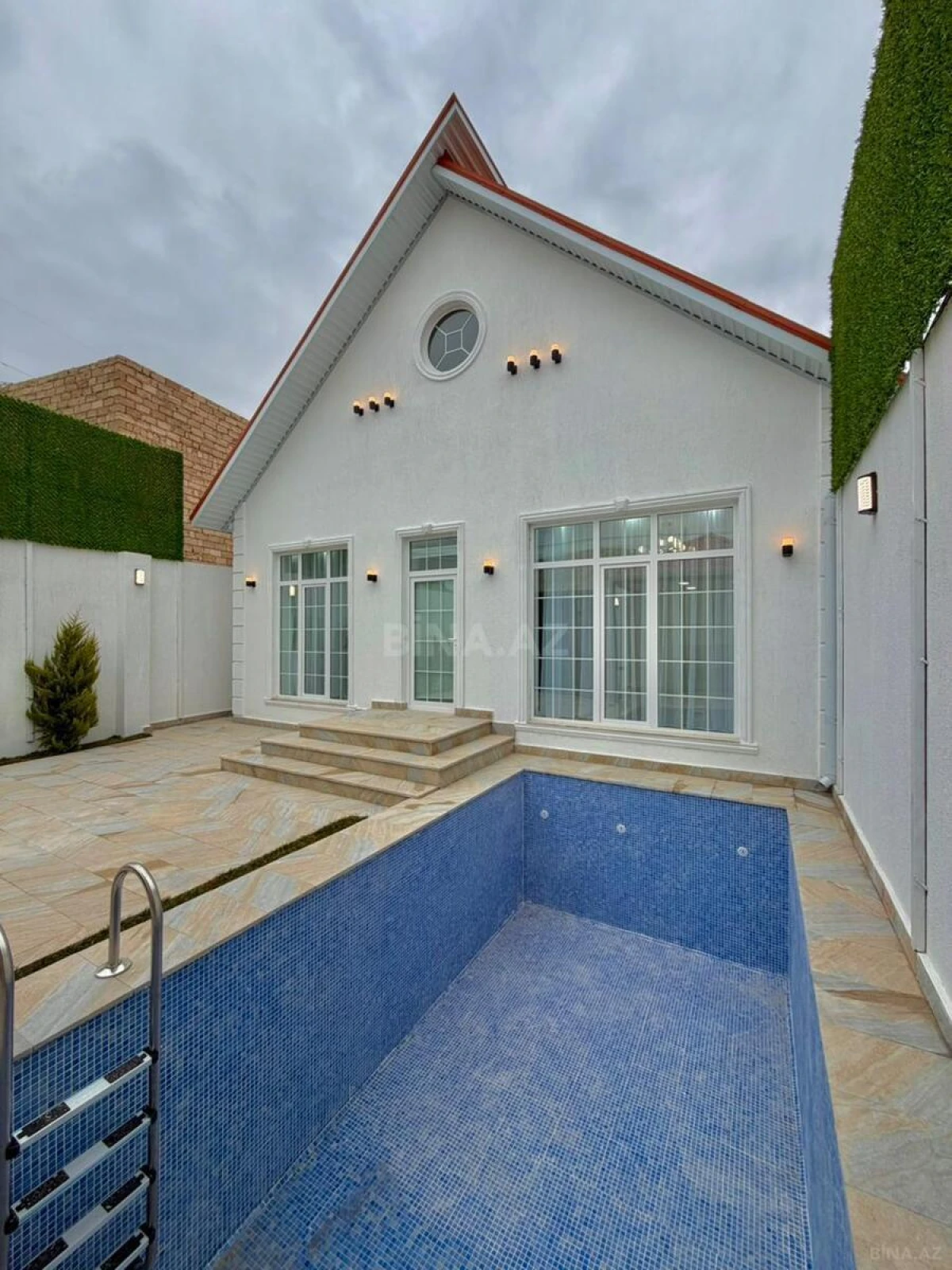 Satılır 4 otaqlı həyət evi 150 m²