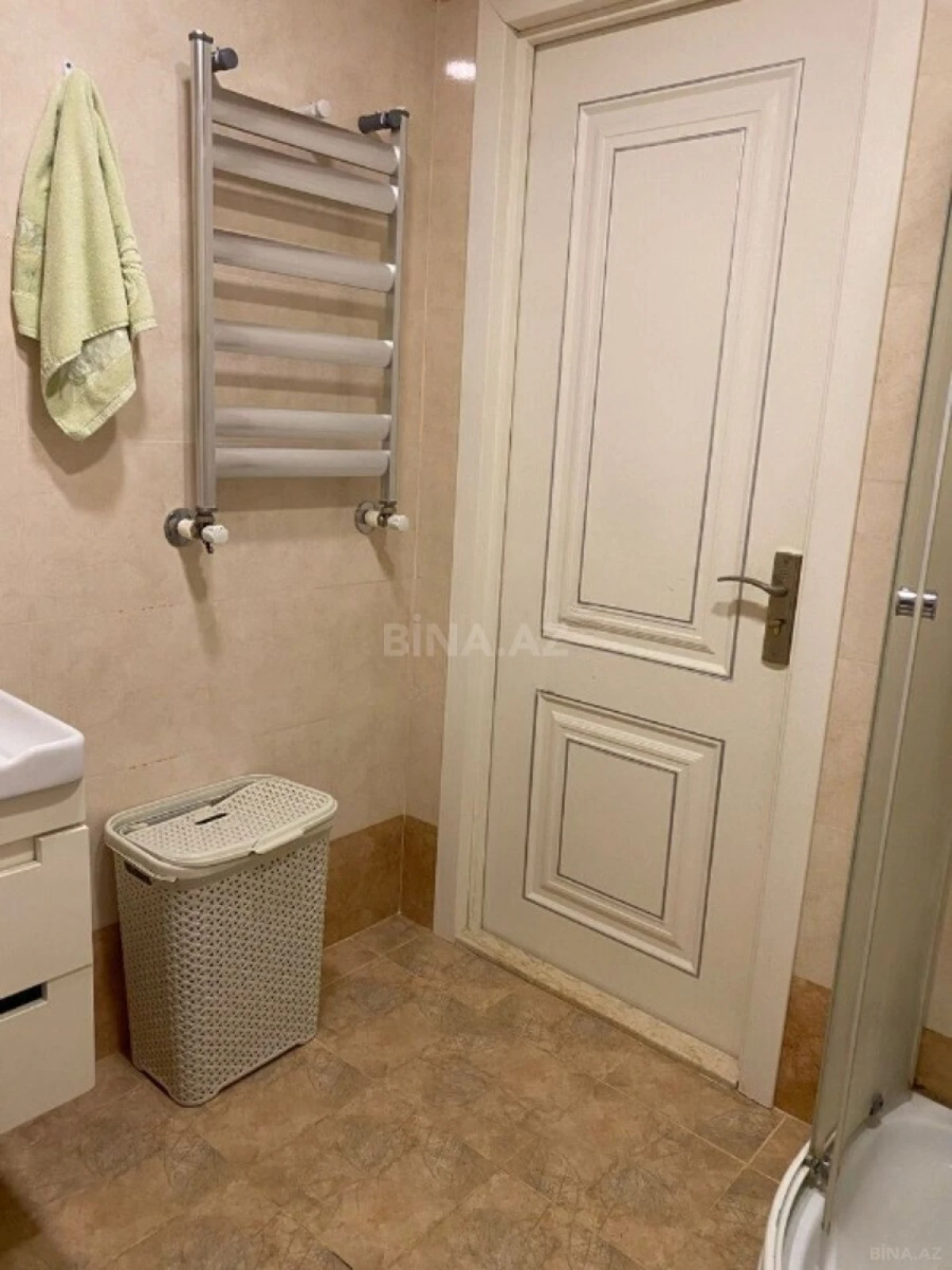 Kirayə verilir 2 otaqlı mənzil 60 m²