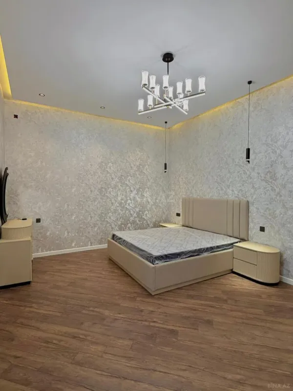 Satılır 4 otaqlı həyət evi 200 m²