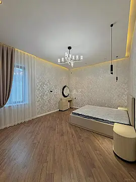 Satılır 4 otaqlı həyət evi 200 m²