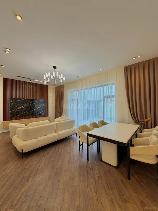 Satılır 4 otaqlı həyət evi 200 m²