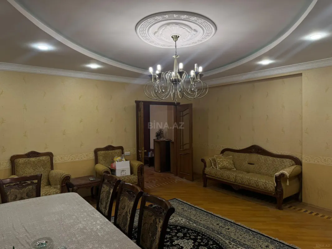 Kirayə verilir 3 otaqlı mənzil 145 m²