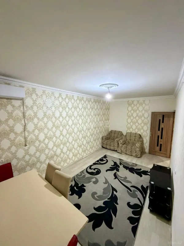 Kirayə verilir 2 otaqlı mənzil 60 m²