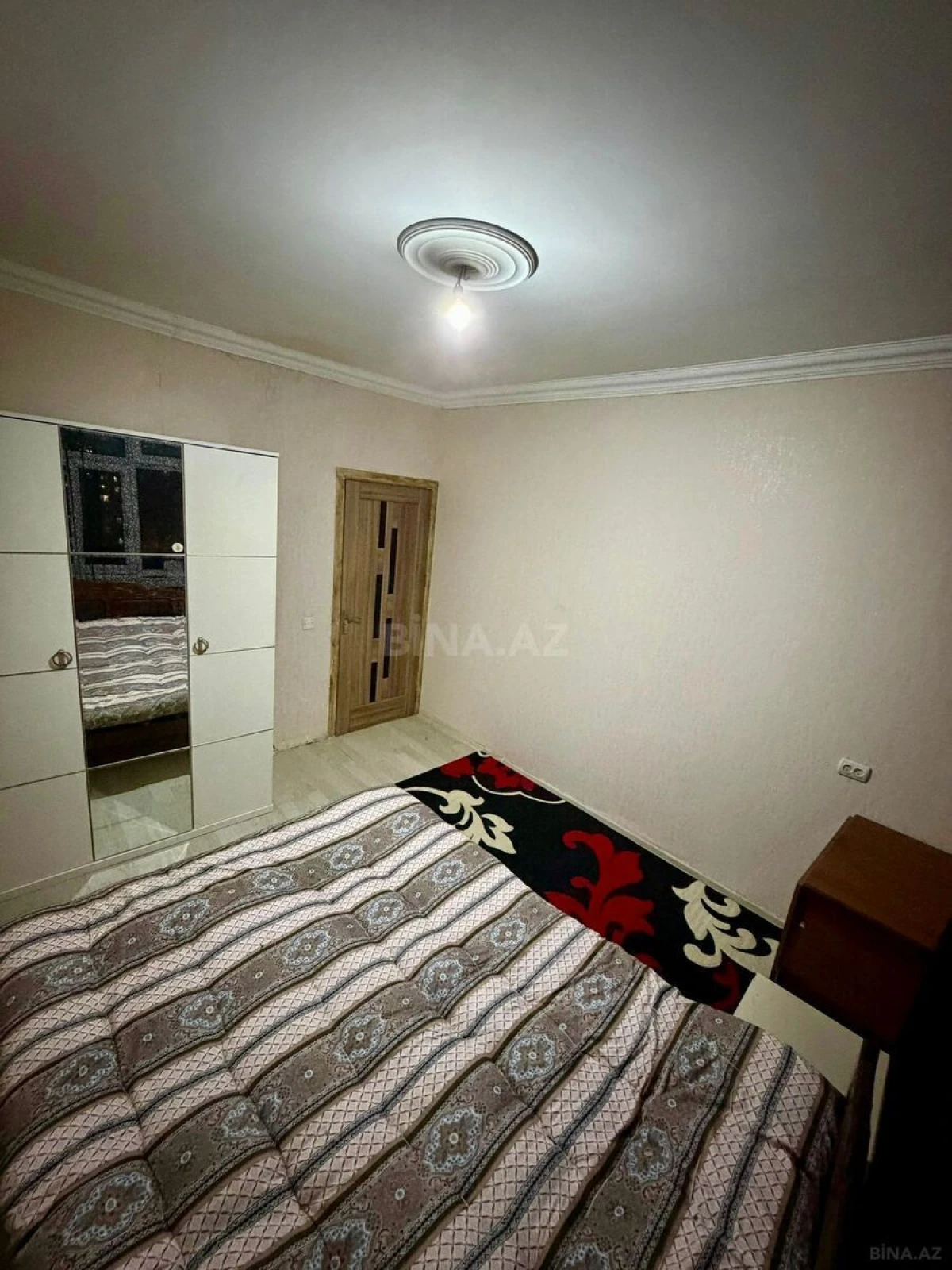 Kirayə verilir 2 otaqlı mənzil 60 m²