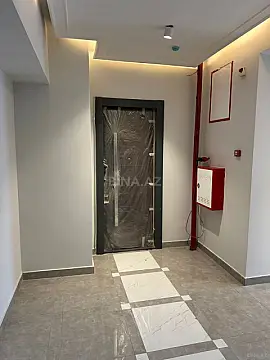 Satılır 4 otaqlı mənzil 215 m²