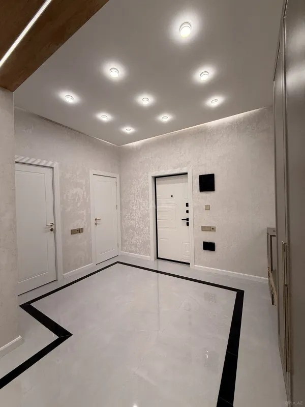 Satılır 2 otaqlı mənzil 84 m²