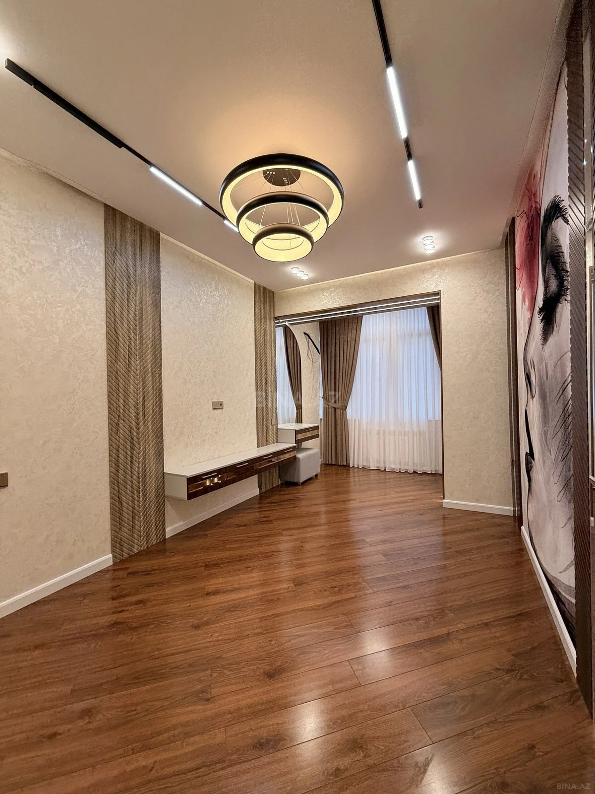 Satılır 2 otaqlı mənzil 84 m²