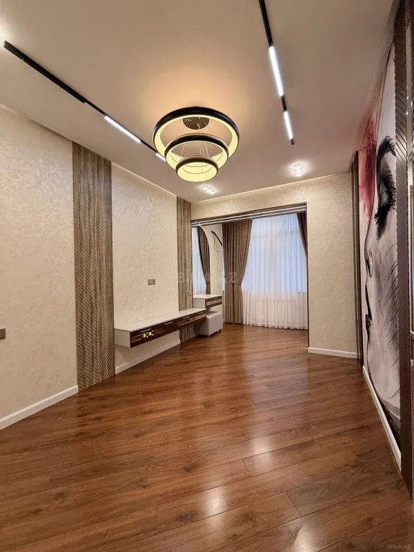 Satılır 2 otaqlı mənzil 84 m²