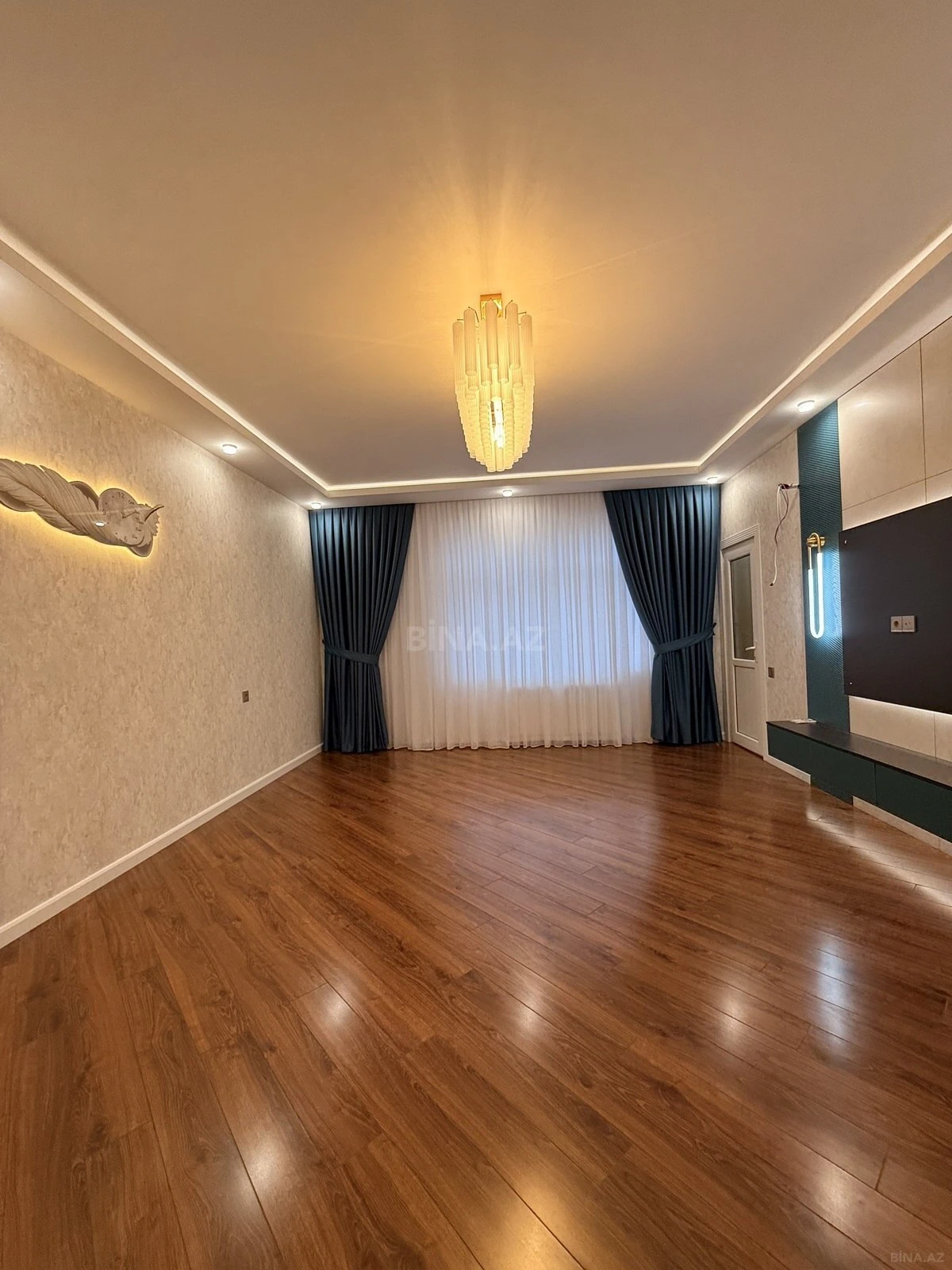 Satılır 2 otaqlı mənzil 84 m²