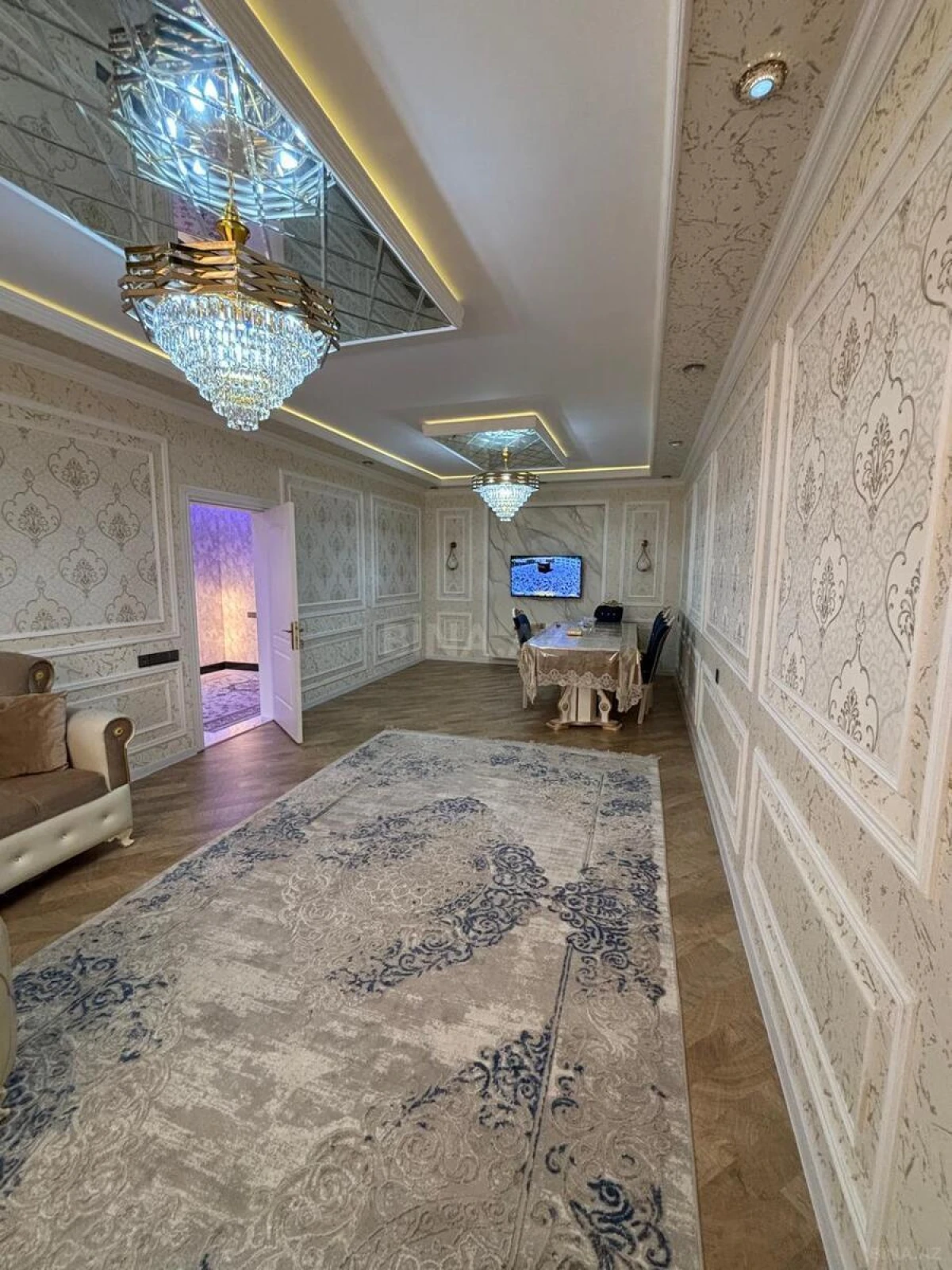 Satılır 6 otaqlı həyət evi 340 m²