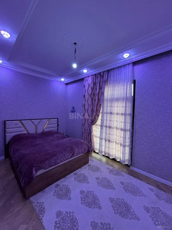 Satılır 6 otaqlı həyət evi 340 m²