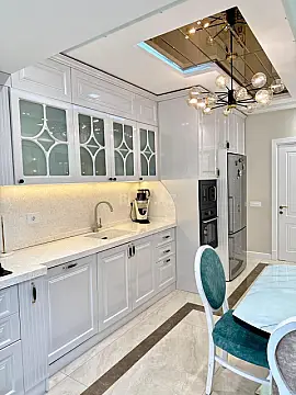 Satılır 4 otaqlı mənzil 155 m²