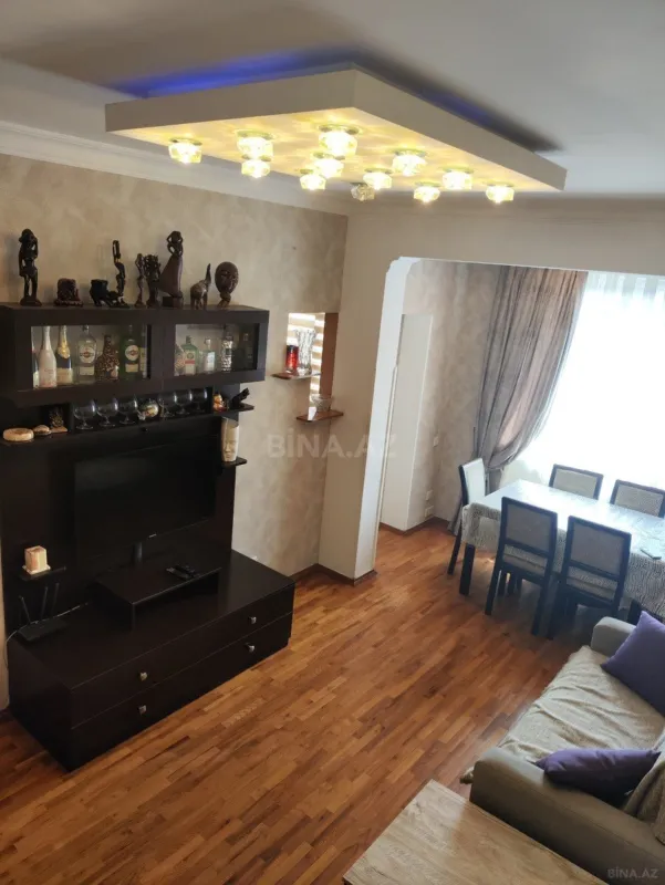 Kirayə verilir 2 otaqlı mənzil 56 m²