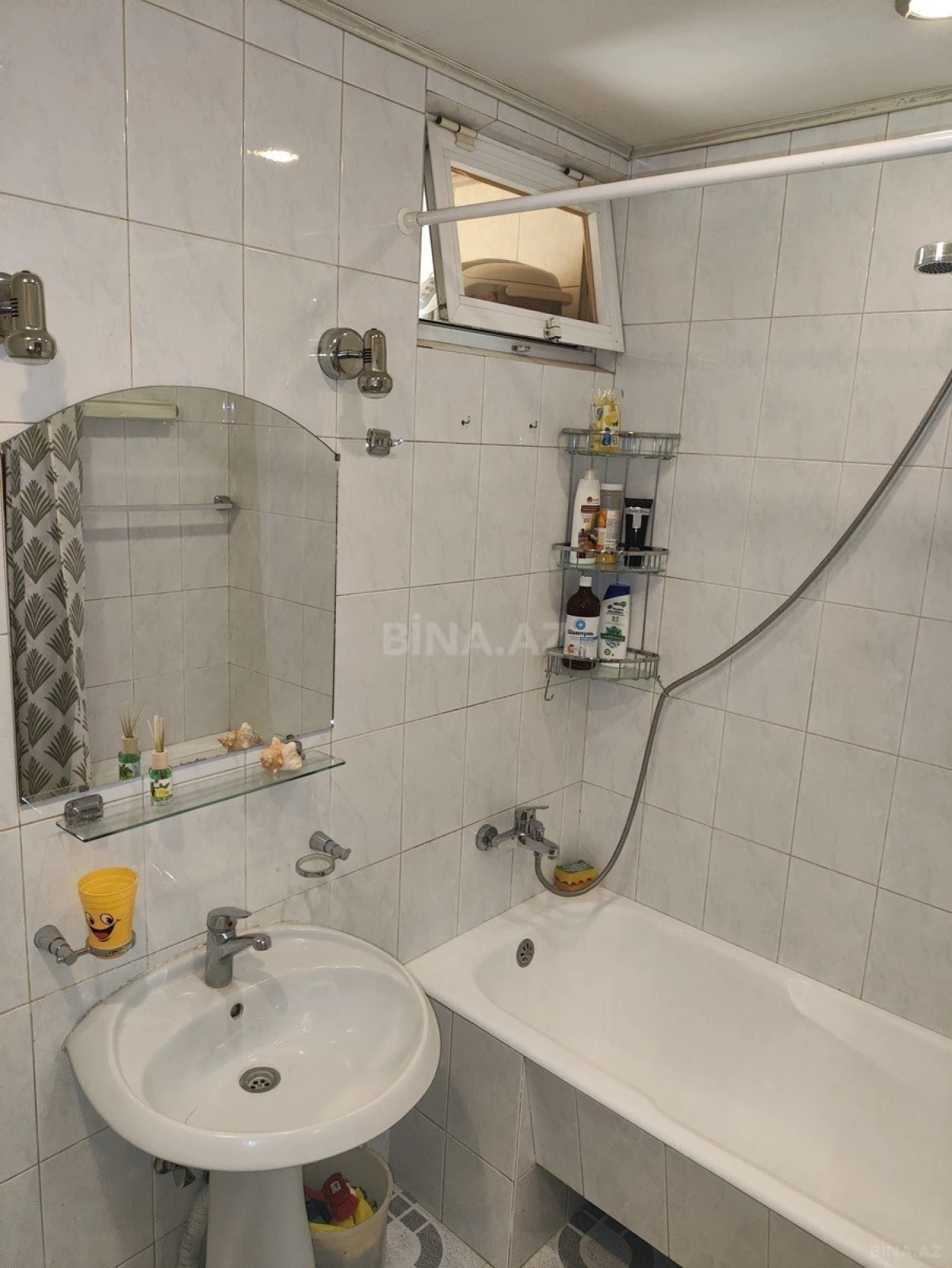 Kirayə verilir 2 otaqlı mənzil 56 m²