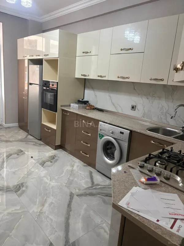 Kirayə verilir 2 otaqlı mənzil 90 m²