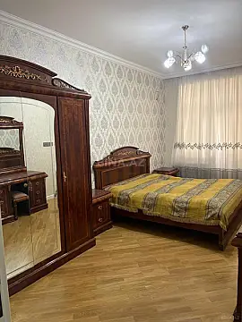 Kirayə verilir 2 otaqlı mənzil 90 m²