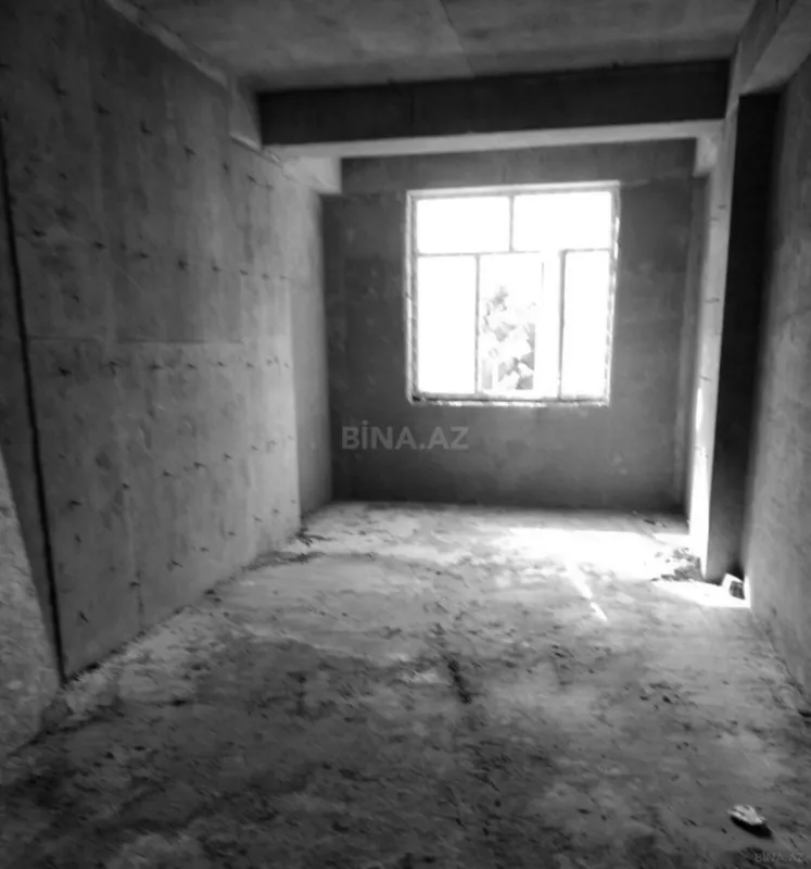 Satılır 3 otaqlı mənzil 135.5 m²