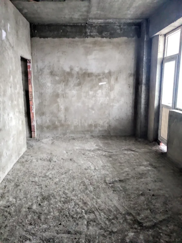Satılır 3 otaqlı mənzil 135.5 m²