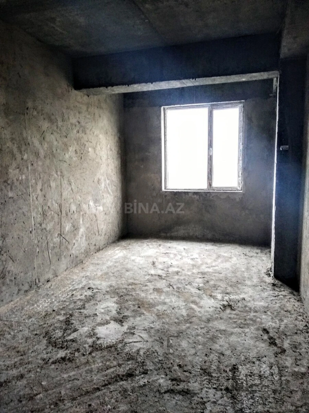 Satılır 3 otaqlı mənzil 135.5 m²