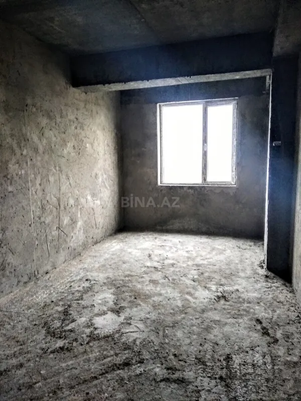 Satılır 3 otaqlı mənzil 135.5 m²