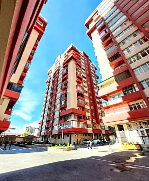 Satılır 3 otaqlı mənzil 135.5 m²
