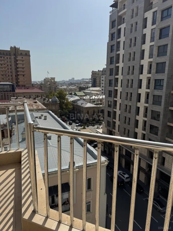 Kirayə verilir 4 otaqlı ofis 200 m²