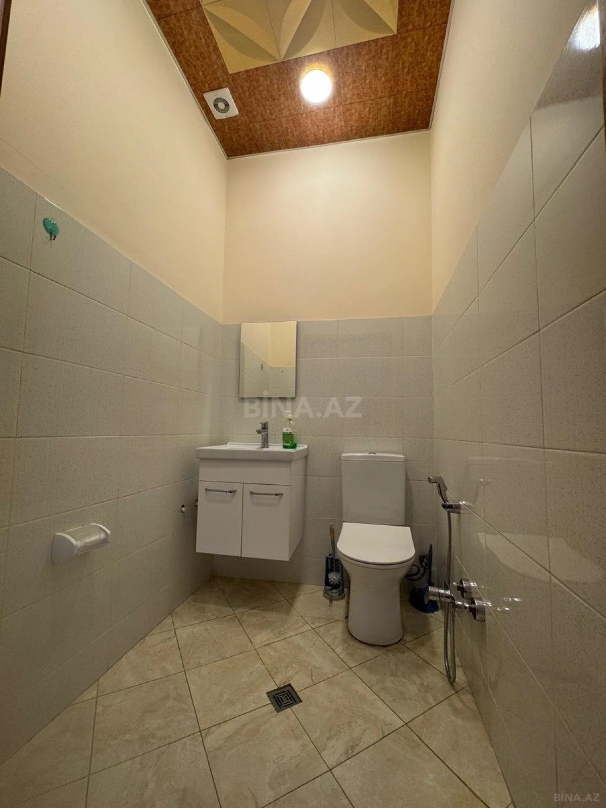 Kirayə verilir 4 otaqlı ofis 200 m²