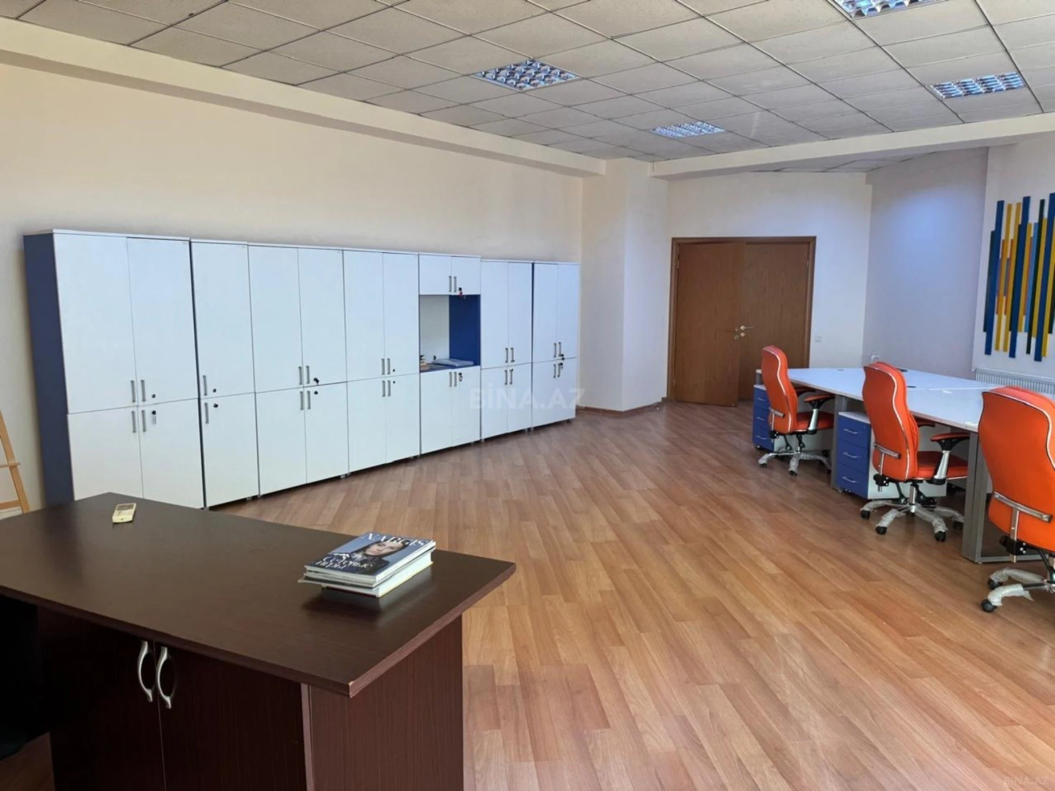 Kirayə verilir 4 otaqlı ofis 200 m²
