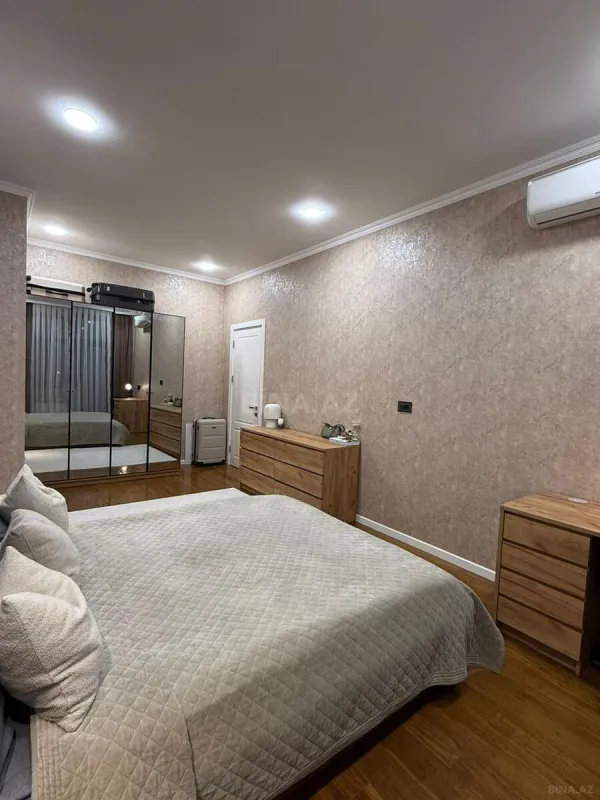 Satılır 3 otaqlı mənzil 95.5 m²