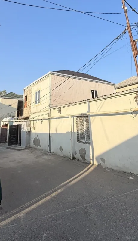 Satılır 4 otaqlı həyət evi 125 m²