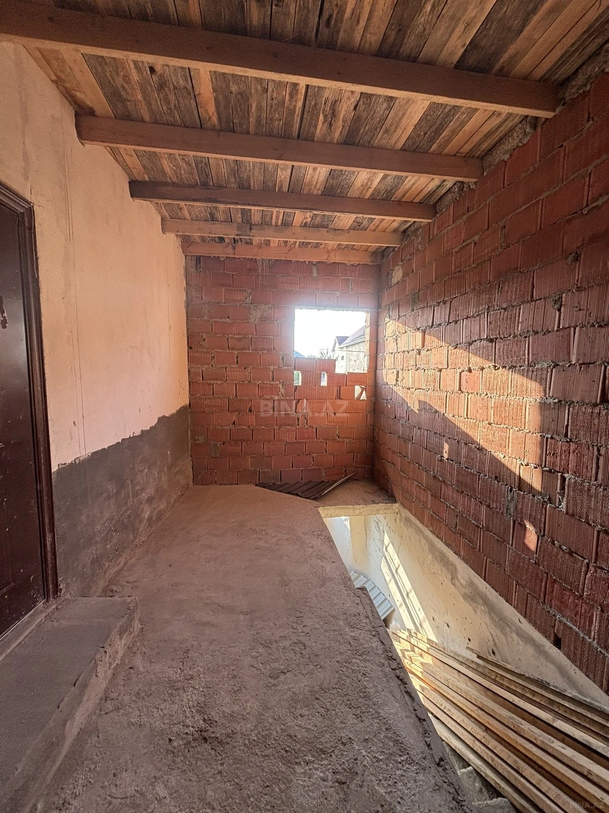 Satılır 4 otaqlı həyət evi 125 m²