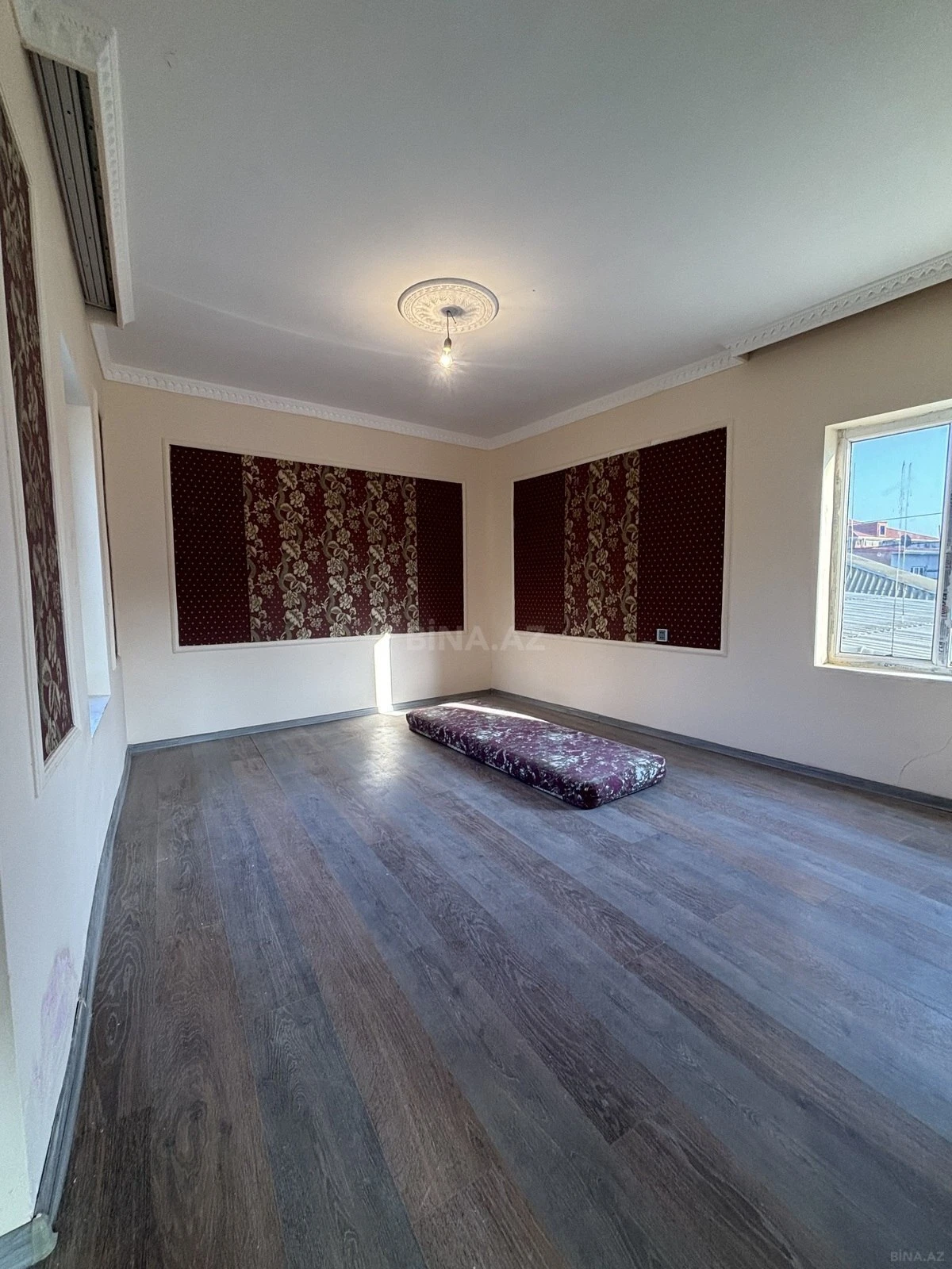 Satılır 4 otaqlı həyət evi 125 m²