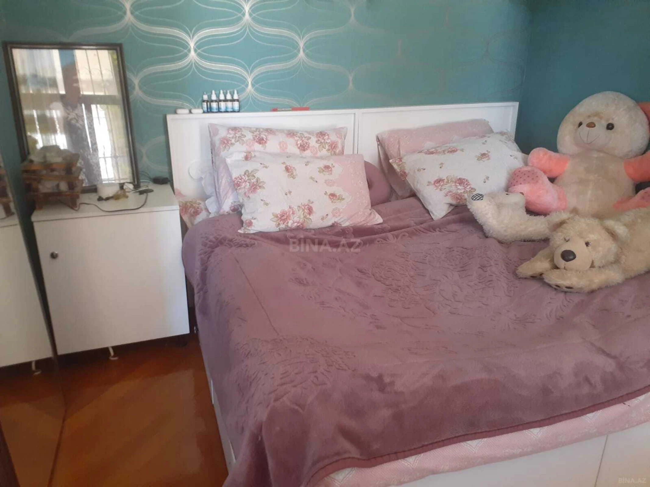 Satılır 7 otaqlı həyət evi 282 m²