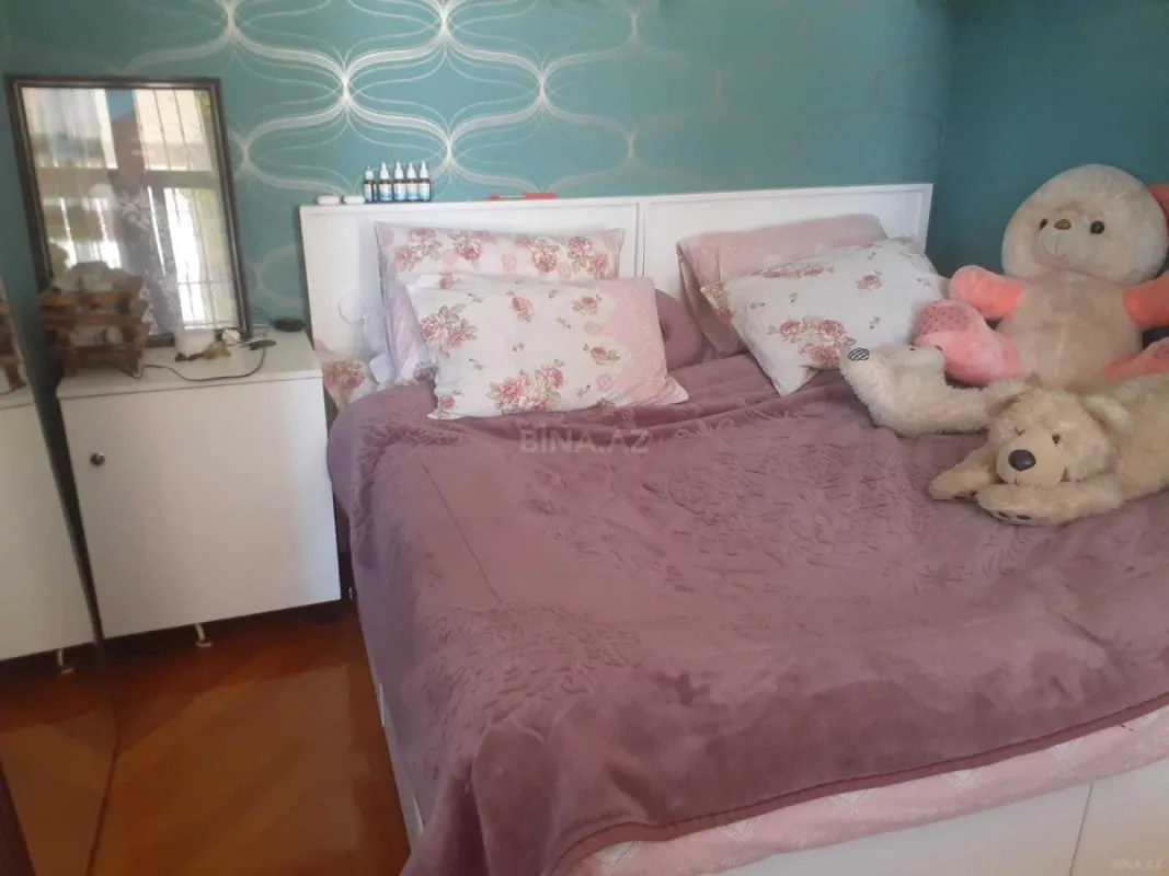 Satılır 7 otaqlı həyət evi 282 m²