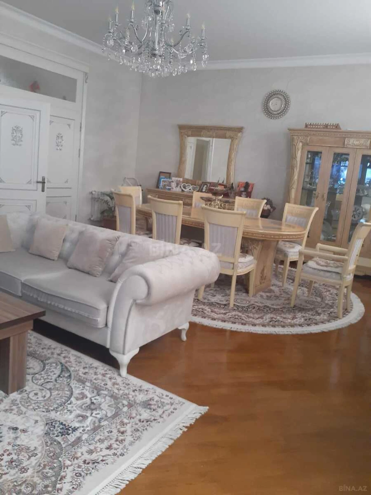 Satılır 7 otaqlı həyət evi 282 m²