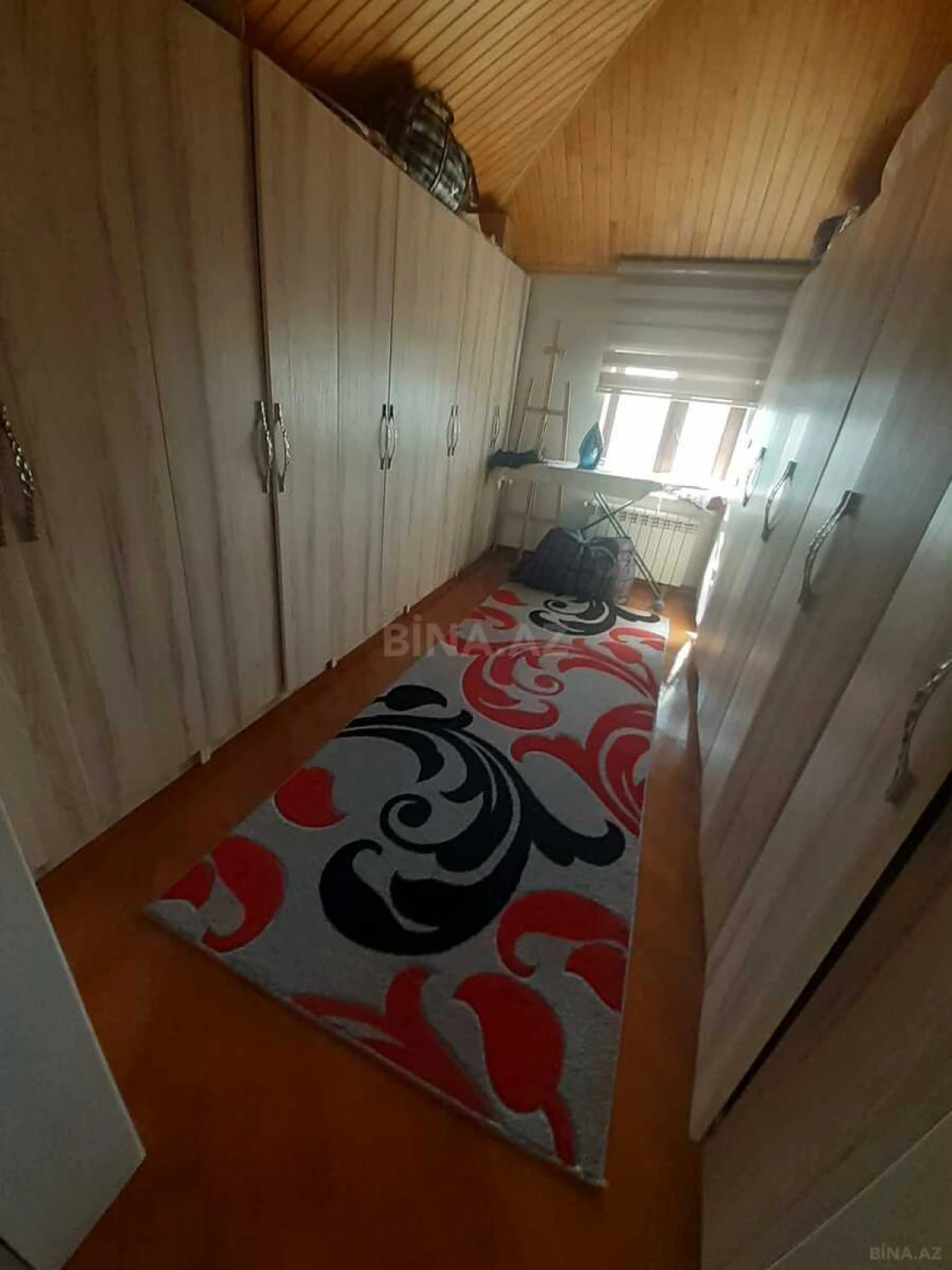 Satılır 7 otaqlı həyət evi 282 m²