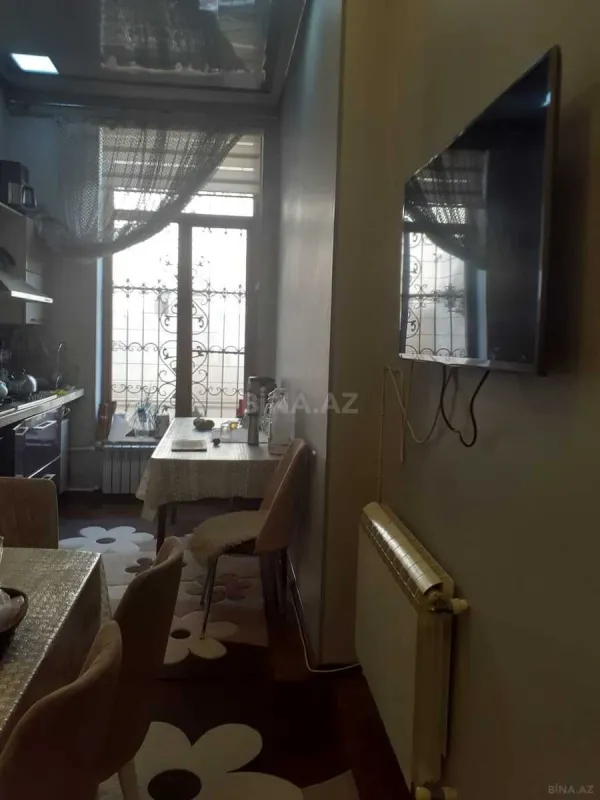 Satılır 7 otaqlı həyət evi 282 m²