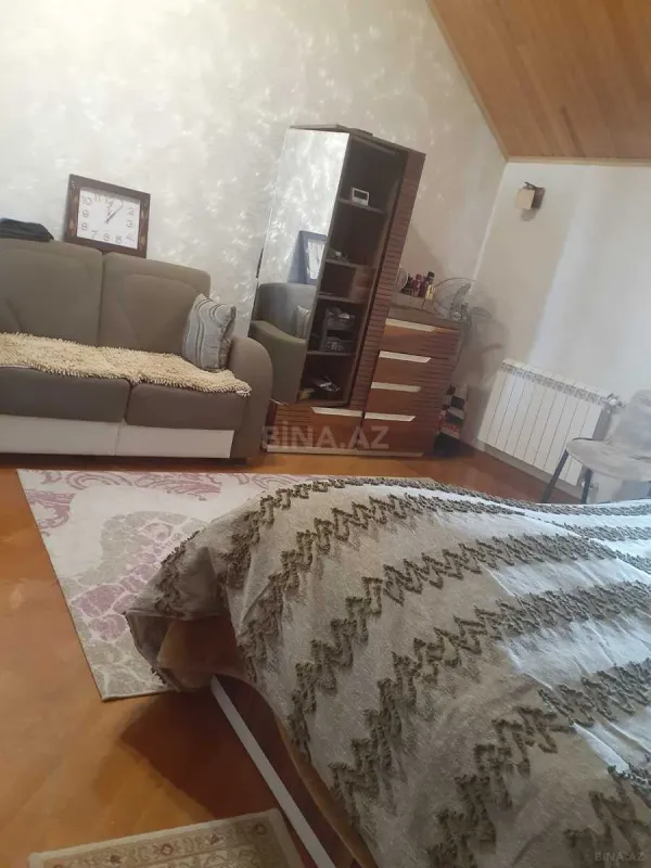 Satılır 7 otaqlı həyət evi 282 m²