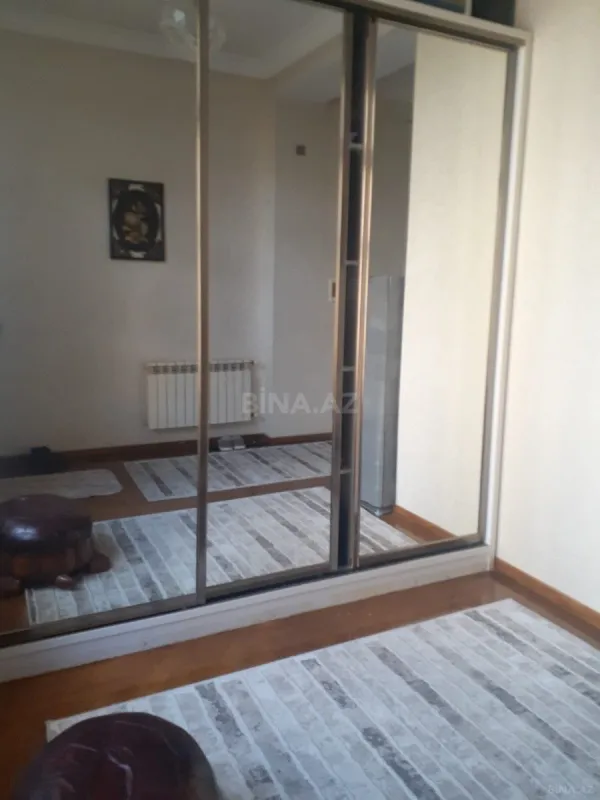 Satılır 7 otaqlı həyət evi 282 m²