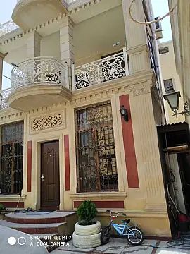 Satılır 7 otaqlı həyət evi 282 m²