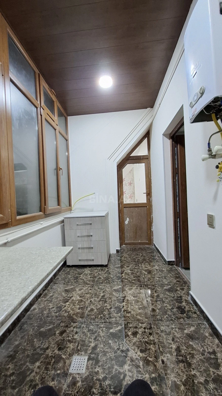 Satılır 4 otaqlı mənzil 146 m²