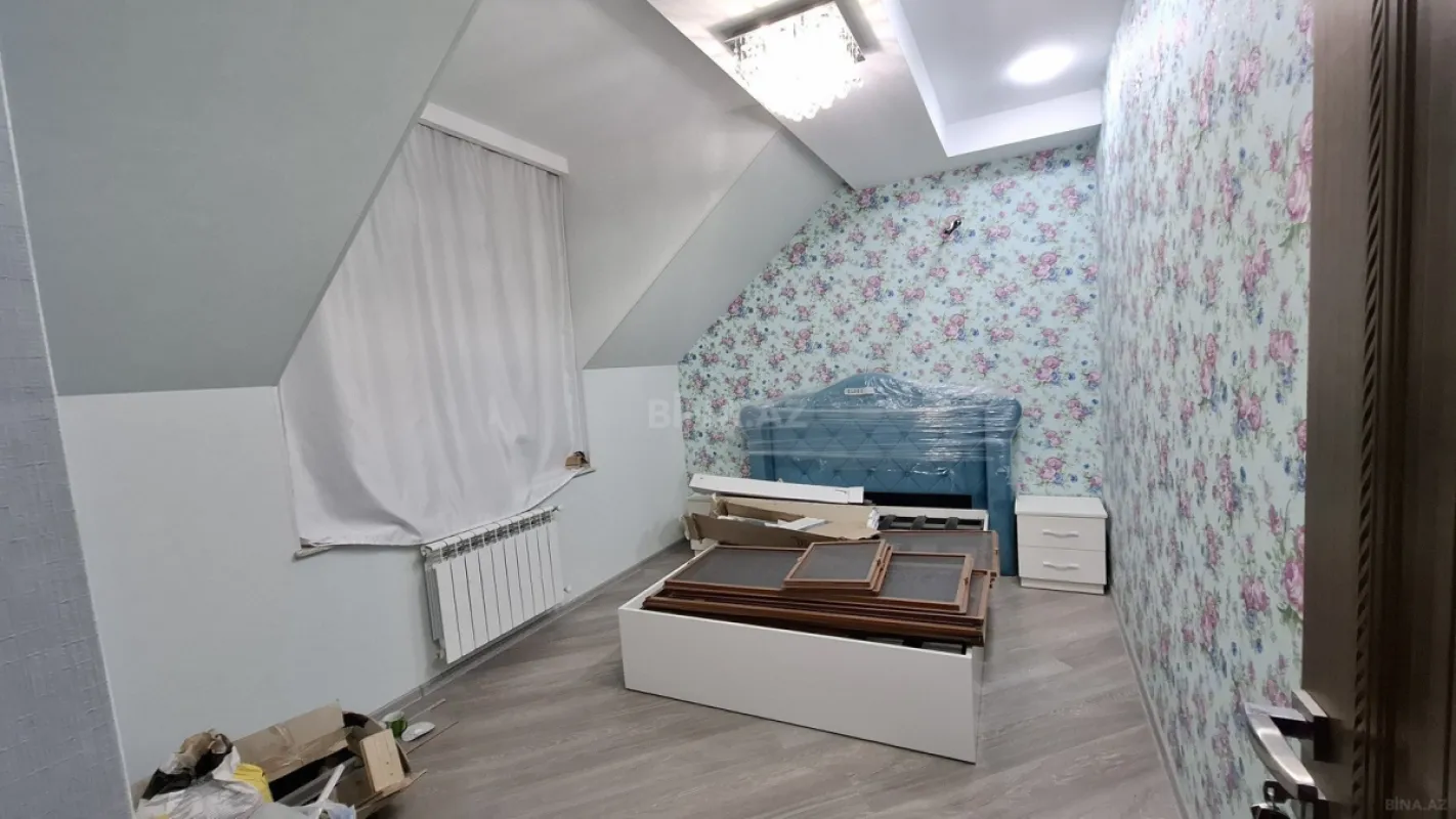 Satılır 4 otaqlı mənzil 146 m²