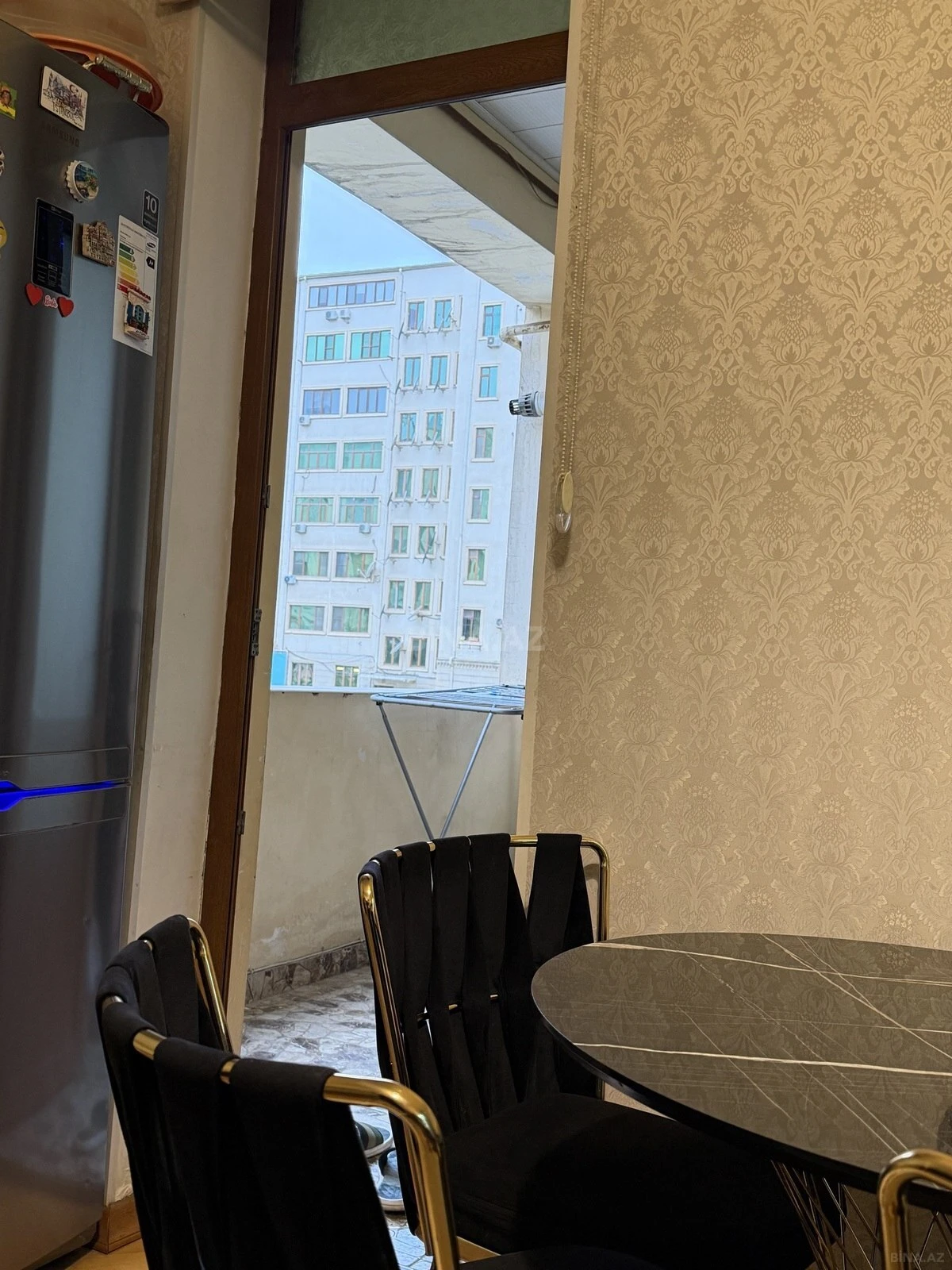 Satılır 4 otaqlı mənzil 135 m²